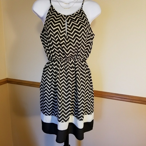 Modcloth Dresses & Skirts - "I'll Have a Black & Tan" Sleeveless Dress
